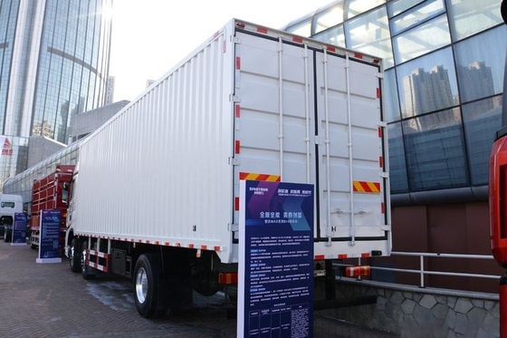 9,6 Sinotruk HOWO груза метра тележки МАКС 330HP 6X2 коробки