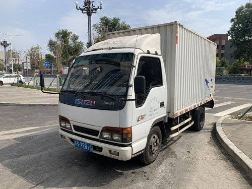 Isuzu использовало евро 3 года 2012 модели тележки 90hp 4x2 груза
