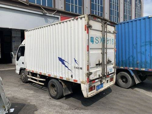 Isuzu использовало евро 3 года 2012 модели тележки 90hp 4x2 груза