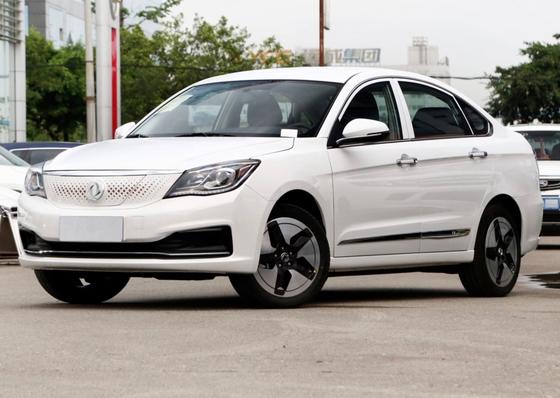 седан AEOLUS E70 электрических автомобилей 120kw 230NM долгосрочный Dongfeng