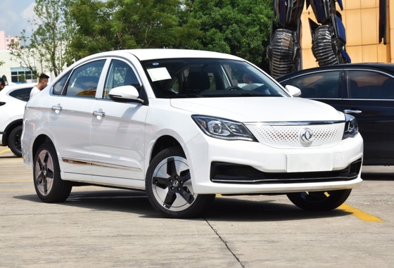 седан AEOLUS E70 электрических автомобилей 120kw 230NM долгосрочный Dongfeng