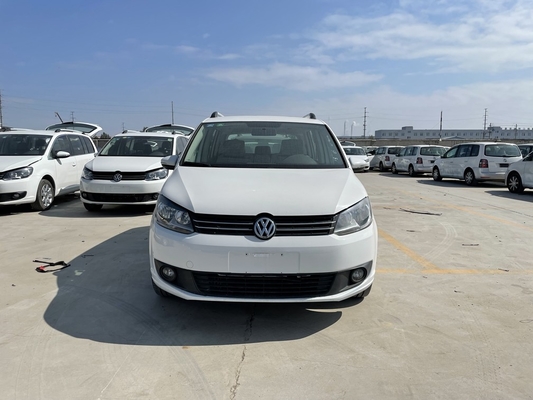Приведенный Фольксваген использовал моторный транспорт Touran MPV 6 Seater 86000km