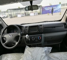 2.4L 82kw использовало руководство скорости тренера 5 Seater автобуса 15 пассажира