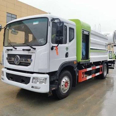 Dongfeng Duolika D9 использовало тележку цистерны с водой
